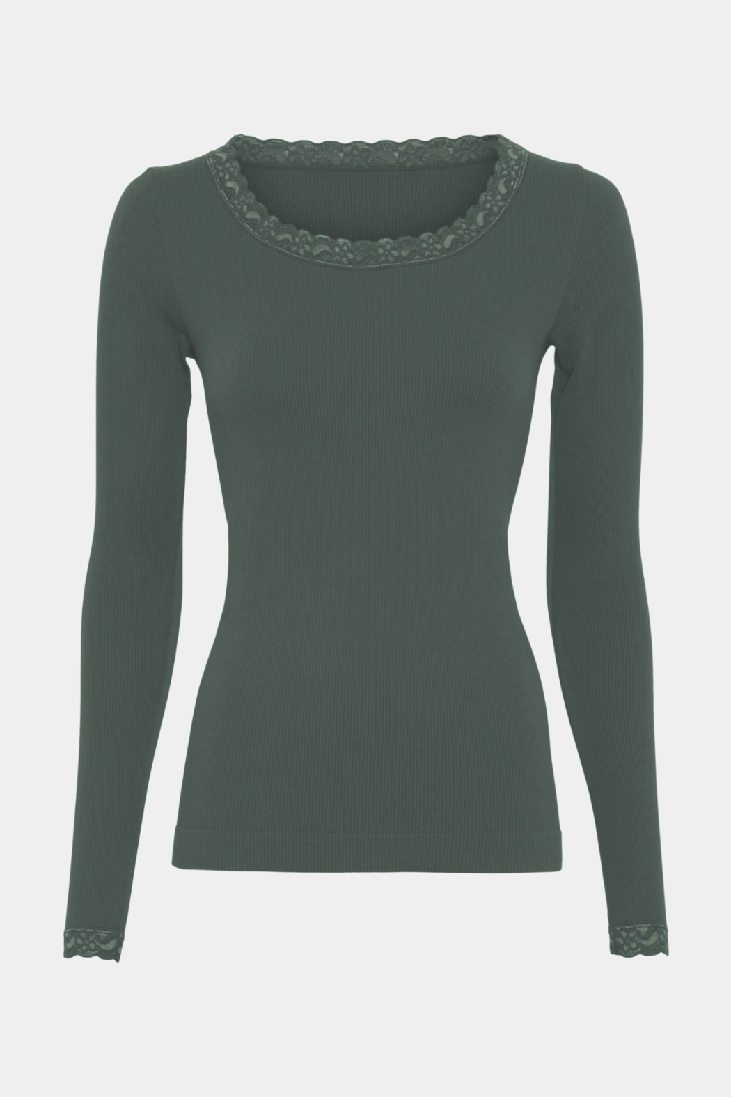 top, bluse, langærmet, long sleeve, grøn, green, olive, army, blonde, lave, tætsiddende, stram, hygge, hjemme, rib, mikrofiber, microfiber, åndbar, farveægte, allergivenlig, antibakteriel, blød, soft, hverdag, fin, fest, kvinde, dame, woman